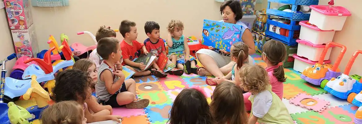 Rodas de Histórias na Educação Infantil Rodas de Histórias na Educação Infantil